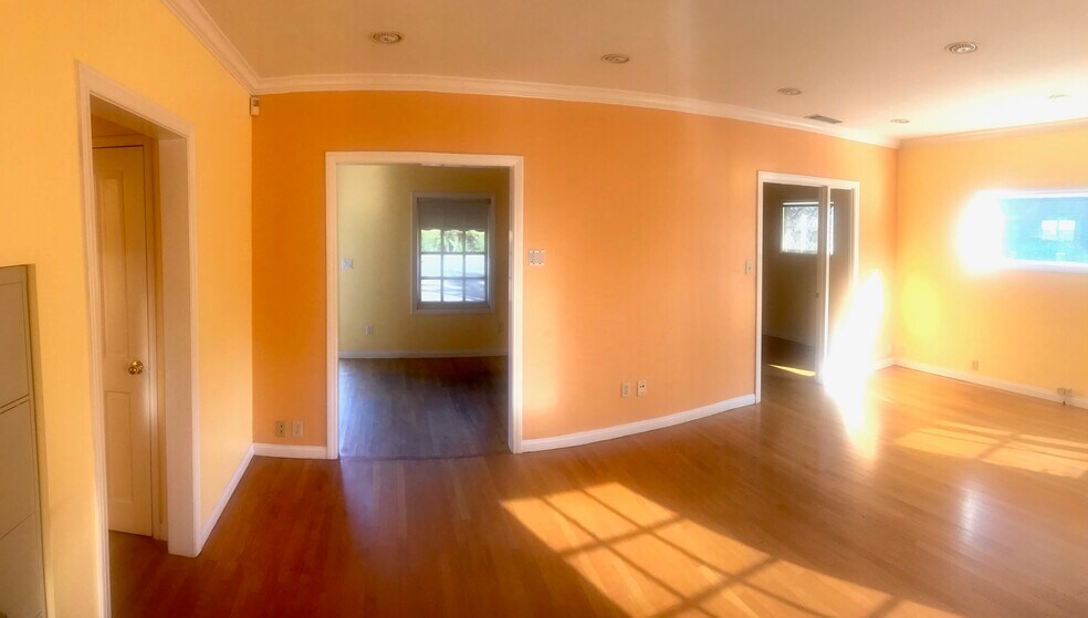 More Photos Of 917-921 W 17th St, Santa Ana Medical For Lease