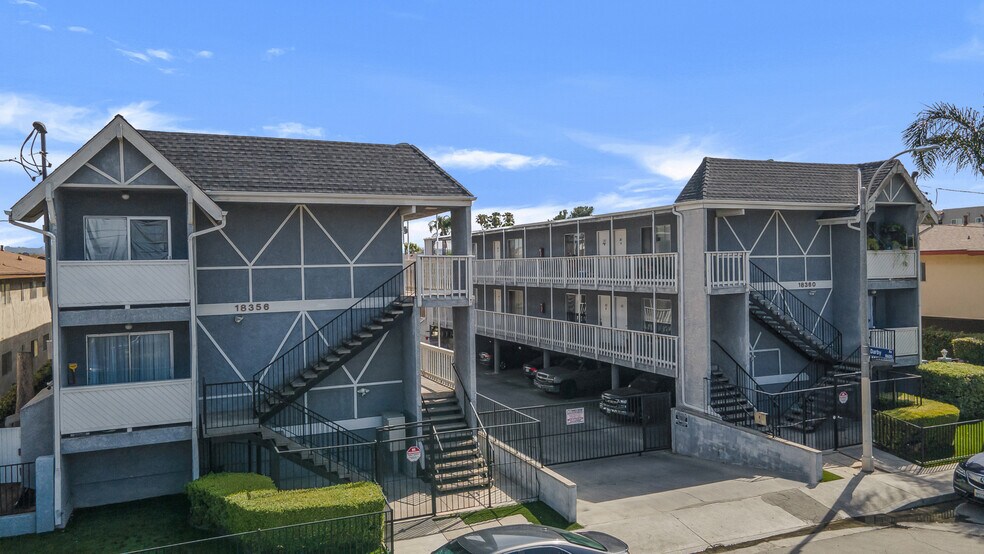 More Photos Of 18356 Napa St, Northridge Apartments For Sale