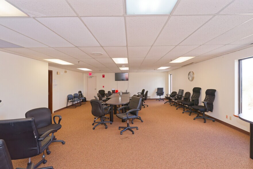 More Photos Of 29 E Mountain St, Worcester Office For Sale