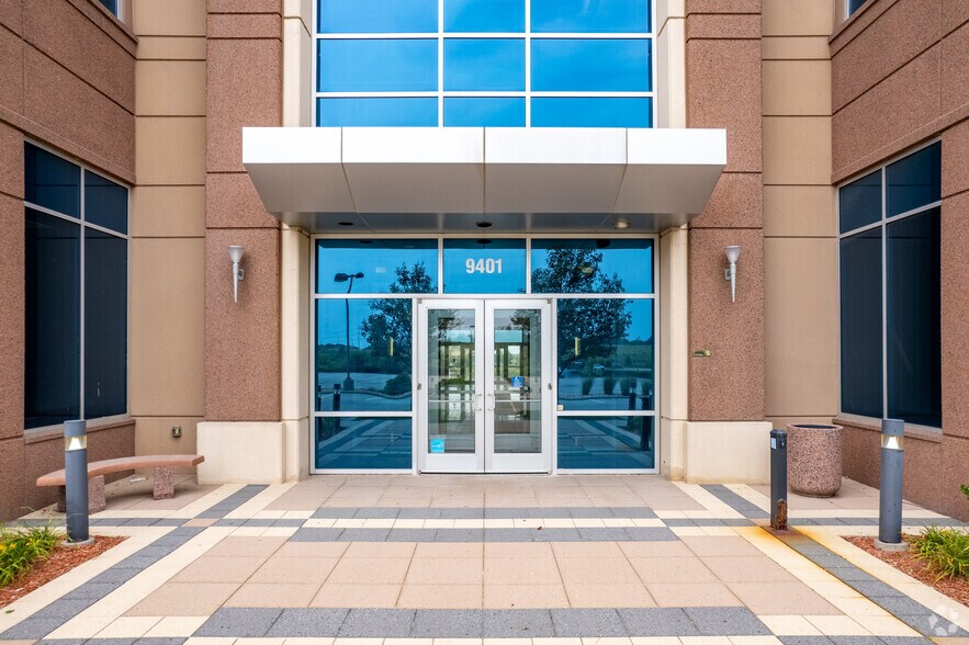 More Photos Of 9351-9401 Renner Blvd, Lenexa Office For Lease