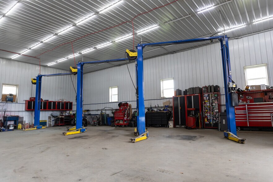 More Photos Of 2800 NY-49, West Monroe Auto Repair For Sale