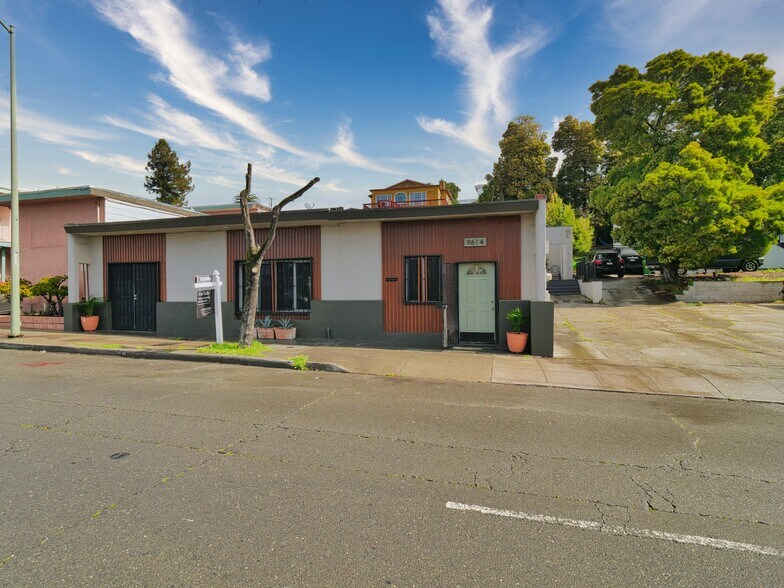 More Photos Of 9614-9616 MacArthur Blvd, Oakland Specialty For Sale