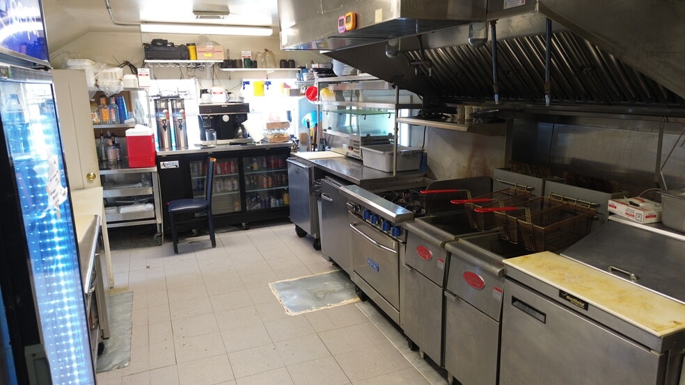 More Photos Of 38869 Morris Point Rd, Abell Restaurant For Sale