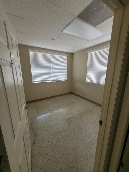 More Photos Of 2810 St Isabel St, Tampa Medical For Lease