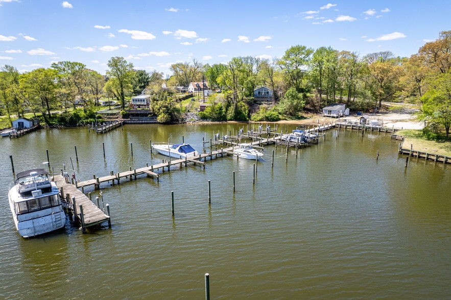 More Photos Of 7813 Leymar Rd, Glen Burnie Marina For Sale
