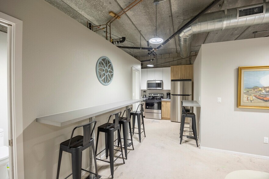 More Photos Of 1340 Imperial Beach Blvd, Imperial Beach Office For Lease