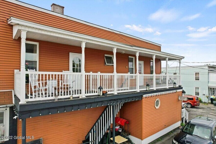 More Photos Of 67 Bridge St, Amsterdam Restaurant For Sale