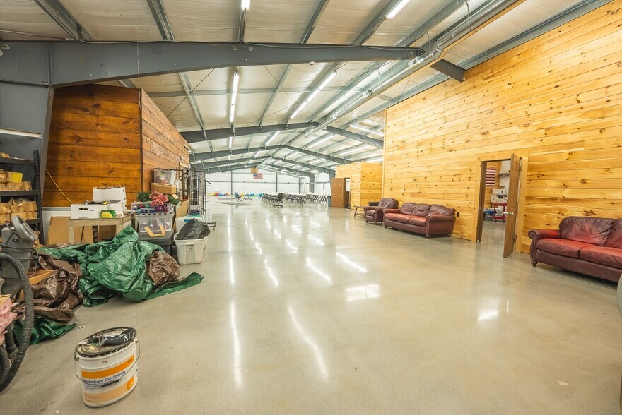 More Photos Of 118 First Ave, Hampton General Retail For Sale