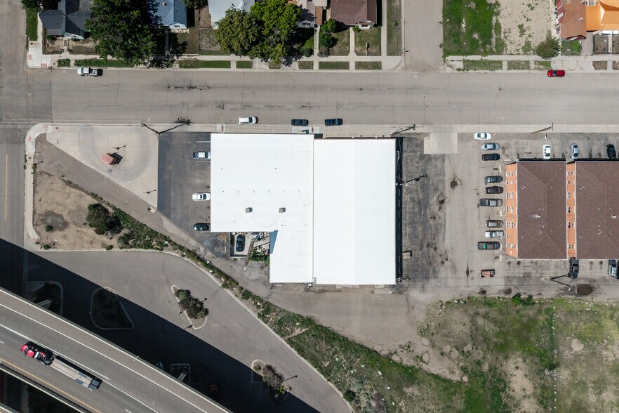 More Photos Of 416 State St, Trinidad Flex For Sale