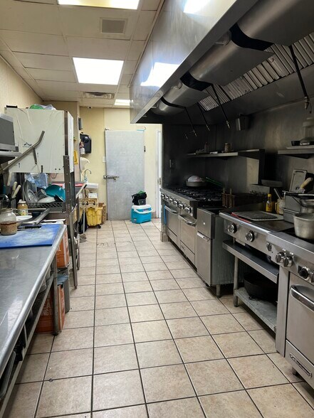 More Photos Of 5038 Memorial Dr, Stone Mountain Freestanding For Sale