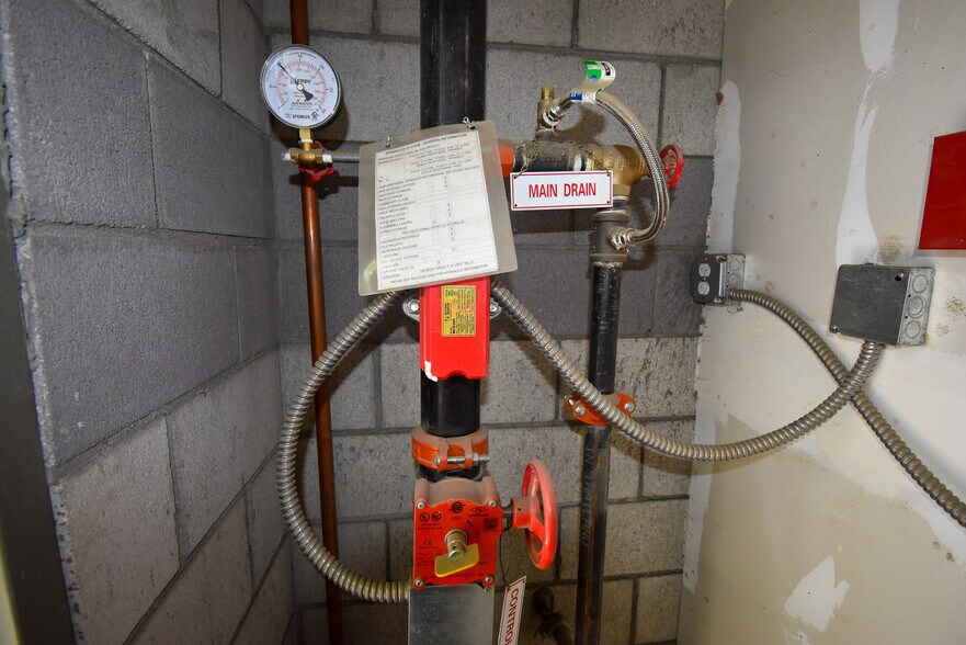 More Photos Of 79945 Country Club Dr, Bermuda Dunes Industrial For Sale