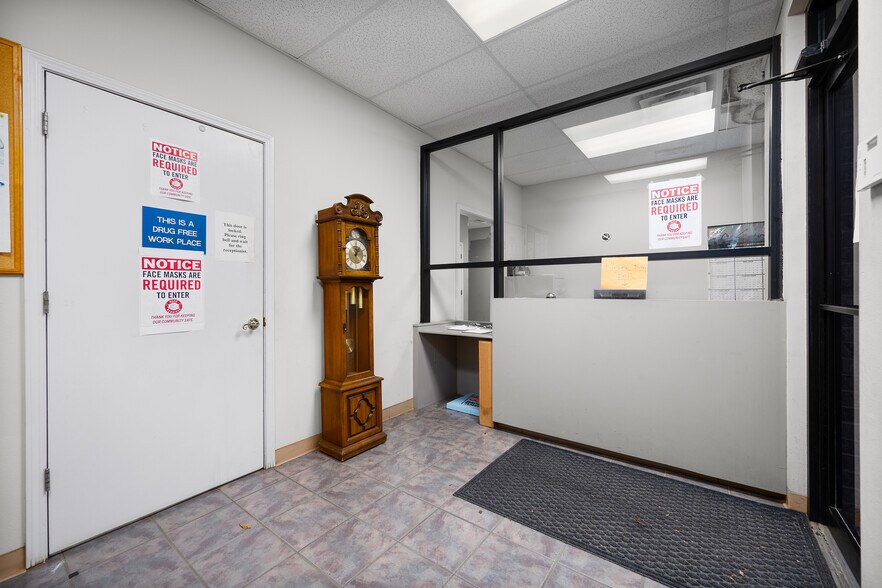 More Photos Of 12334 US-165, Glenmora Office For Sale
