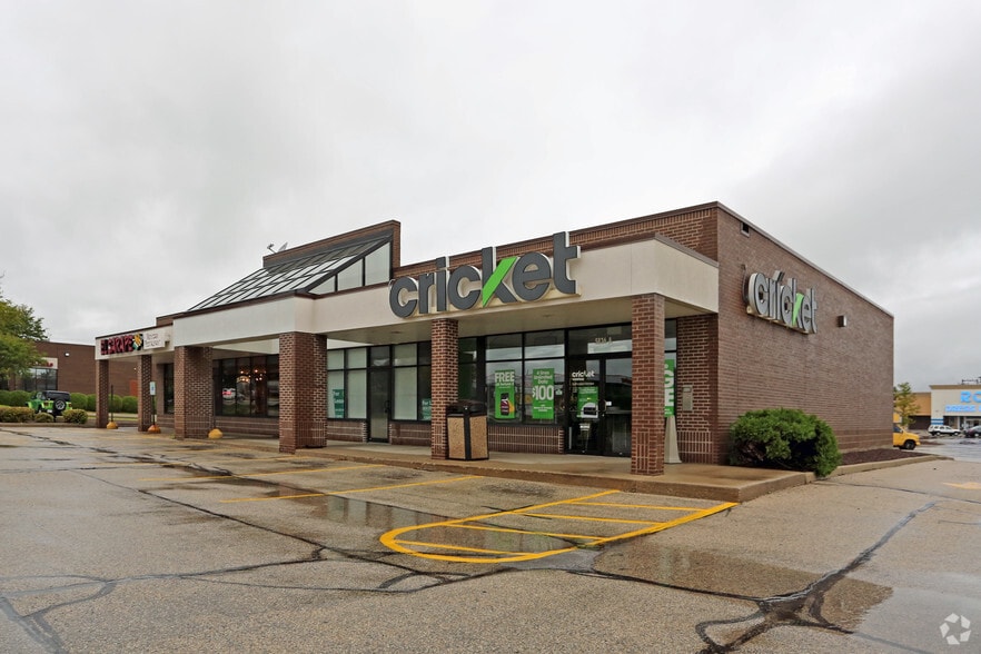 More Photos Of 5910-5960 75th St, Kenosha Unknown For Lease