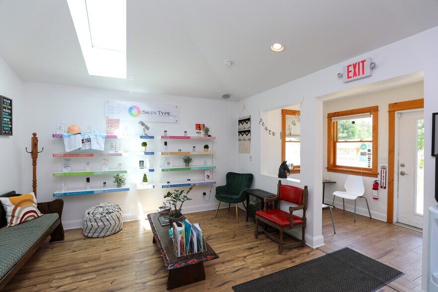 More Photos Of 216 Rt. 32, New Paltz Medical For Sale