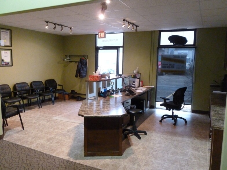 More Photos Of 2319B Taylor Dr, Red Deer Unknown For Lease