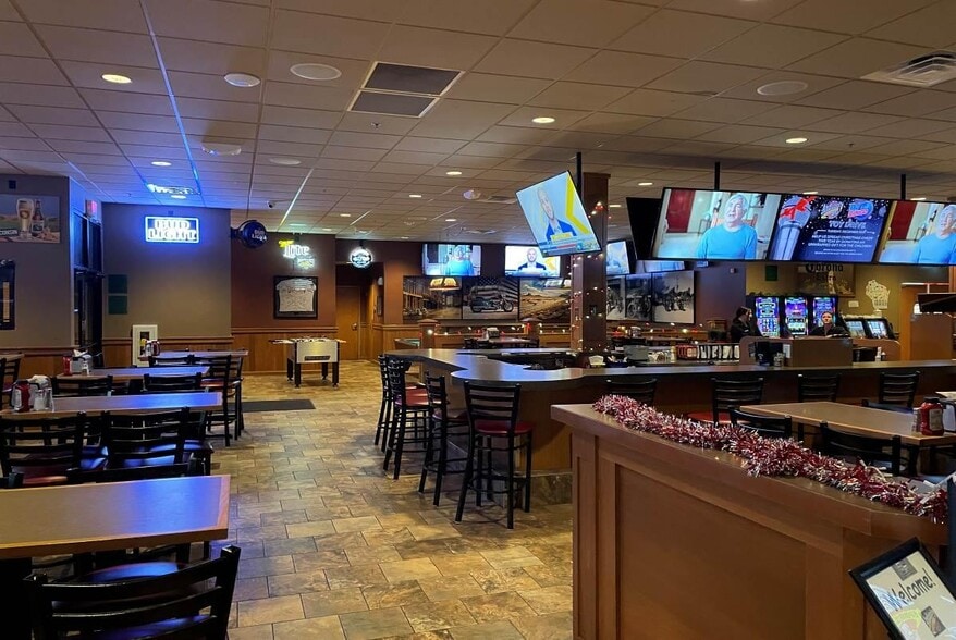 More Photos Of 800 S Washington St, Kimberly General Retail For Sale