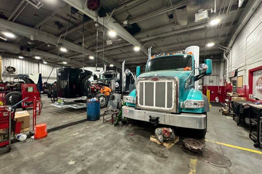 More Photos Of 635 Viox Dr, Erlanger Service For Sale