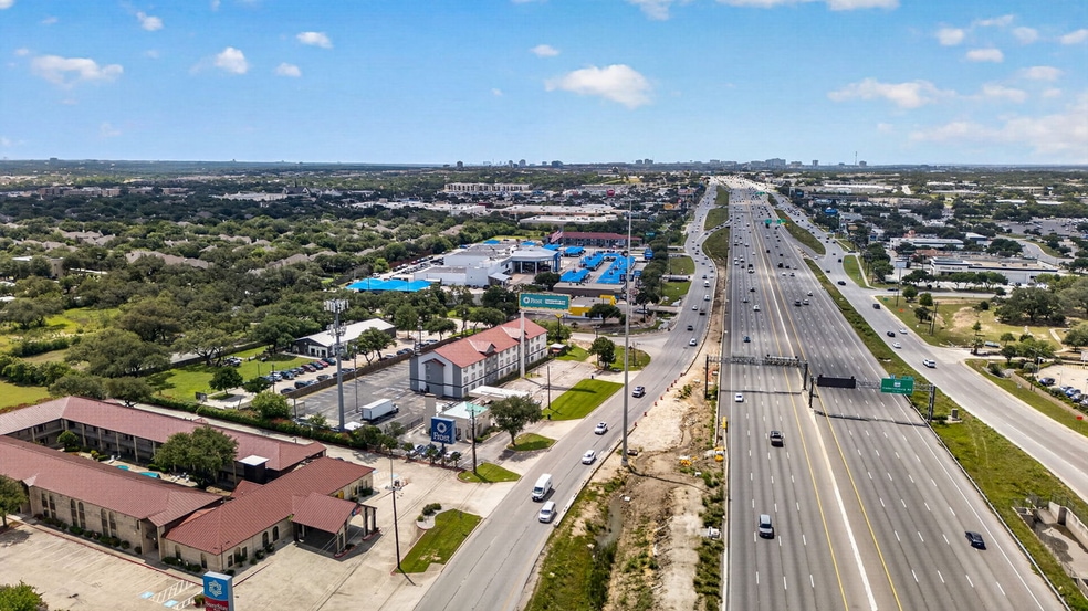More Photos Of 5319 Casa Bella, San Antonio Hotel For Sale