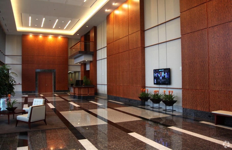 More Photos Of 4030 W Boy Scout Blvd, Tampa Office For Lease