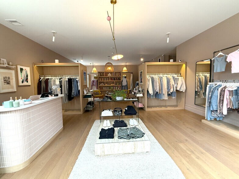 More Photos Of 152 Bedford Rd, Katonah Storefront Retail Office For Lease