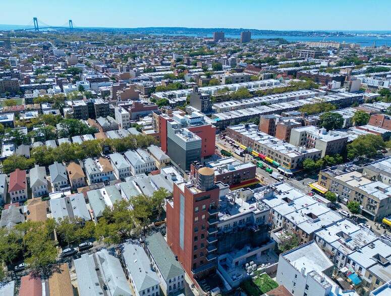 More Photos Of 821 45th St, Brooklyn Office For Lease