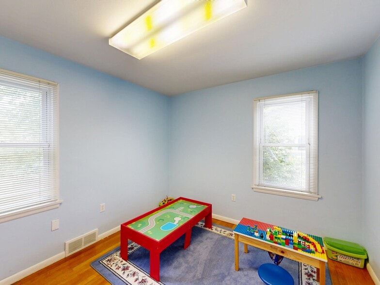 More Photos Of 1213 W 38th St, Erie Office Residential For Sale