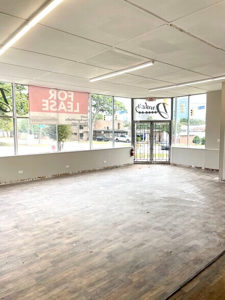 More Photos Of 1840 Hampton St, Columbia Storefront Retail Residential For Lease