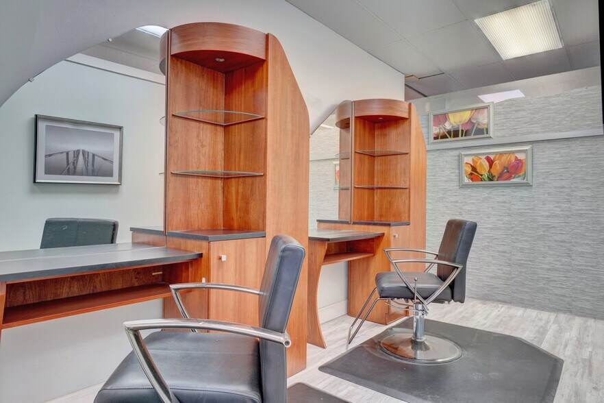 More Photos Of 3200-3282 Academy Ave, Portsmouth Unknown For Lease