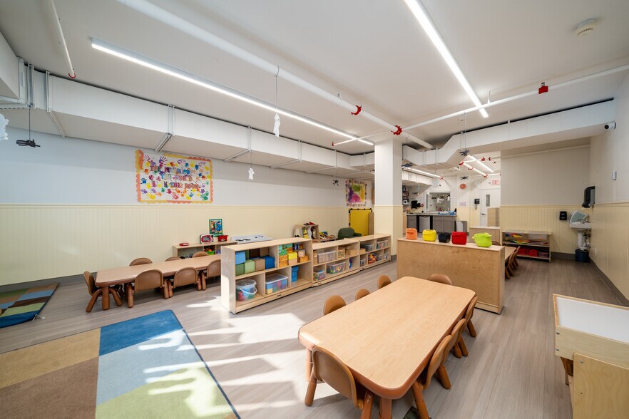 More Photos Of 2000 West St, Union City Office Residential For Sale