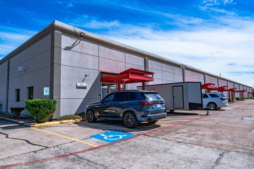 More Photos Of 902-910 Gemini, Houston Unknown For Lease