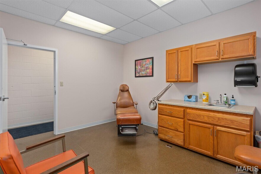 More Photos Of 111 W Kirkham St, Litchfield Healthcare For Sale