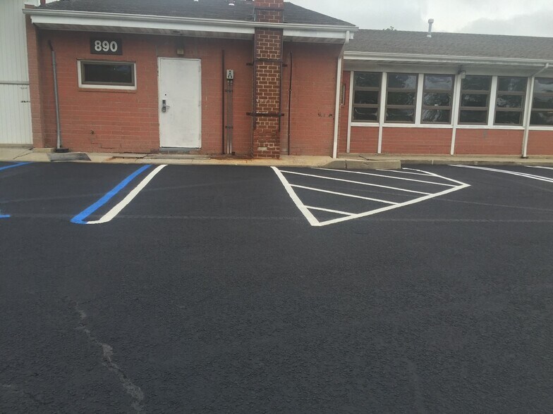 More Photos Of 890 Carman Ave, Westbury Office For Lease