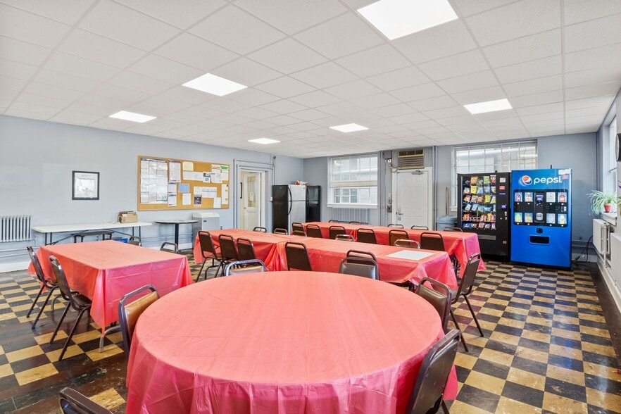 More Photos Of 9 Grimes St, Buffalo Industrial For Sale