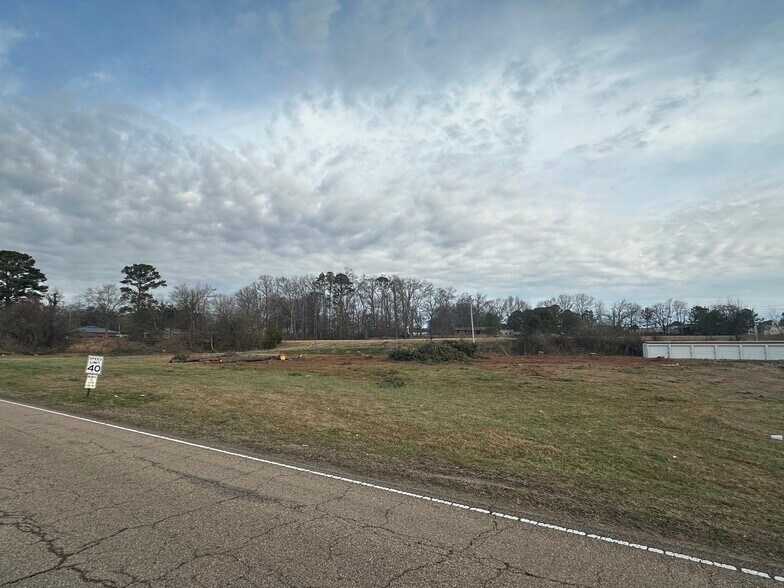 More Photos Of 1608 S Adams St, Fulton Land For Sale