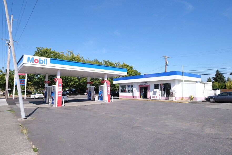 Primary Photo Of 2730 Meridian St, Bellingham Service Station For Sale