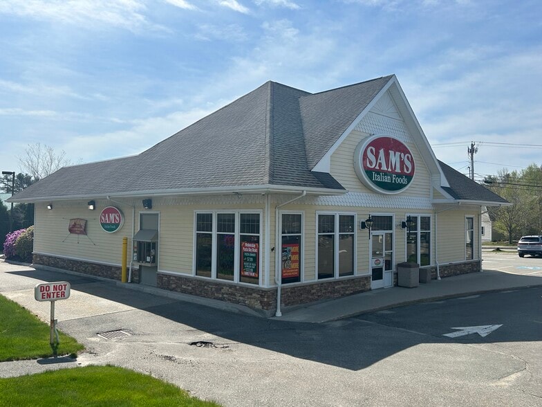 Primary Photo Of 5 Horton Pl, Topsham Restaurant For Lease