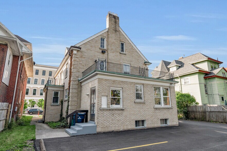 More Photos Of 2740 Main St, Buffalo Office Residential For Sale