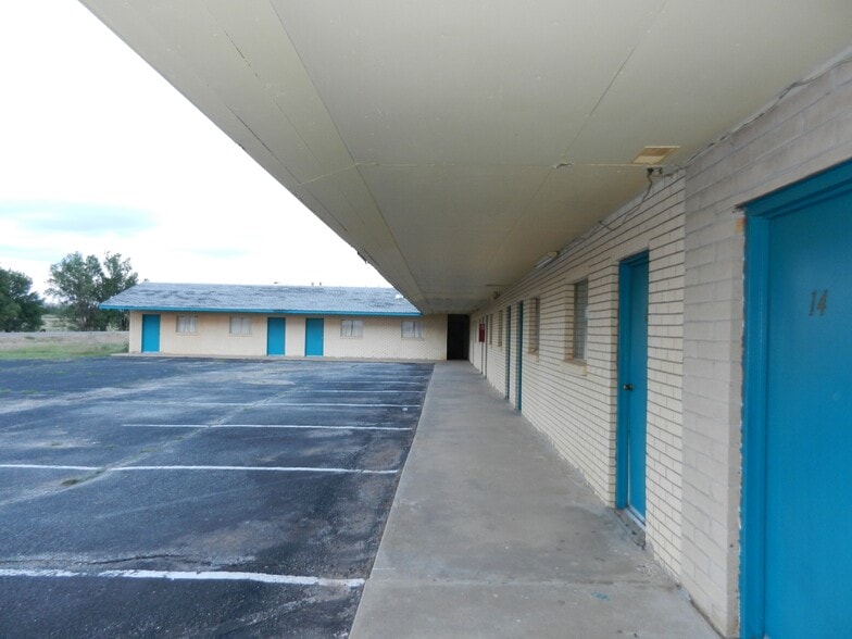 More Photos Of 14000 E Business 40 St, Mclean Hotel For Sale