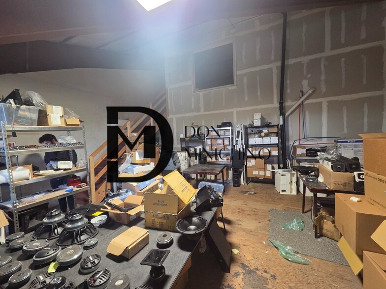 More Photos Of 72 Airport Dr, Wappingers Falls Light Manufacturing For Sale