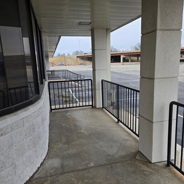 More Photos Of 3003 S Memorial Dr, Tulsa Auto Dealership For Sale