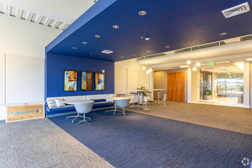 More Photos Of 200 E Broad St, Greenville Office For Lease