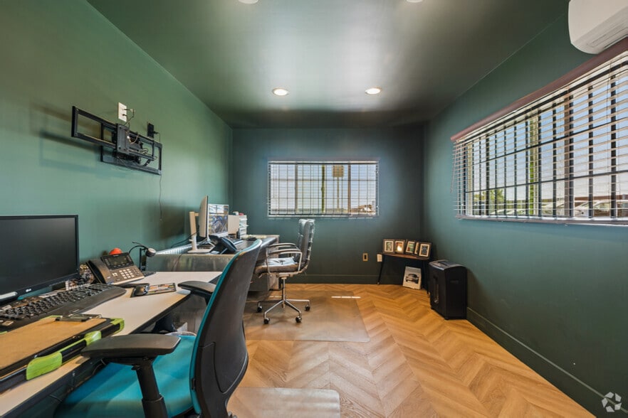 More Photos Of 45761 Division St, Lancaster Warehouse For Sale