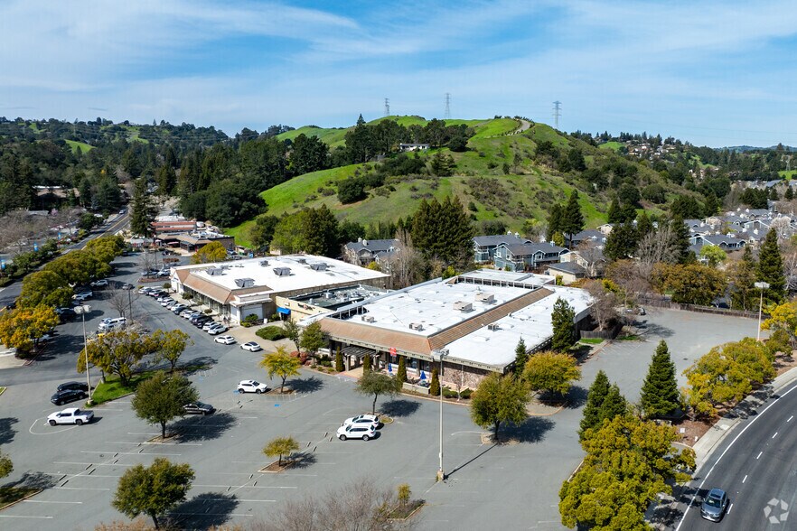 More Photos Of 380 Moraga Rd, Moraga Office Residential For Lease