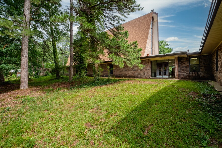 More Photos Of 4601 Western Hills Ave, Little Rock Religious Facility For Sale