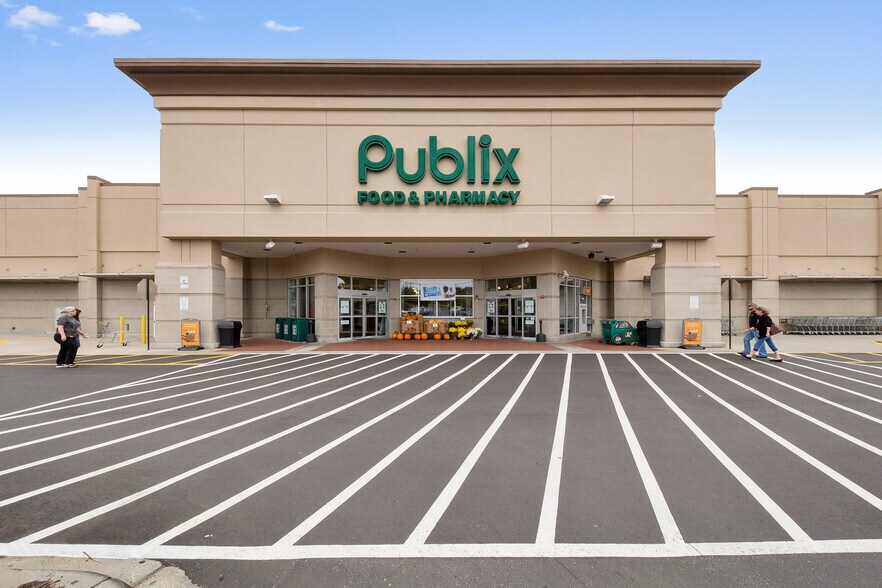 Primary Photo Of 6525-6615 Calhoun Memorial Hwy, Easley General Retail For Lease