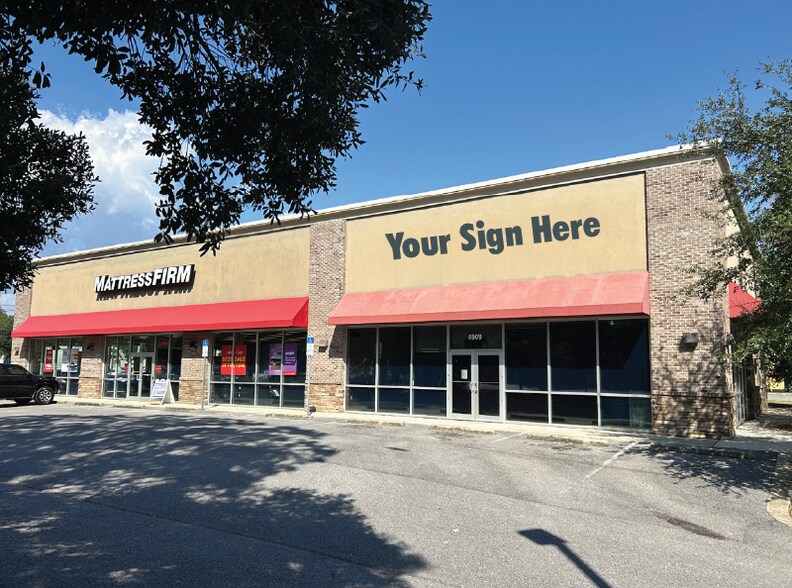 More Photos Of 4909 US-90, Pace General Retail For Lease