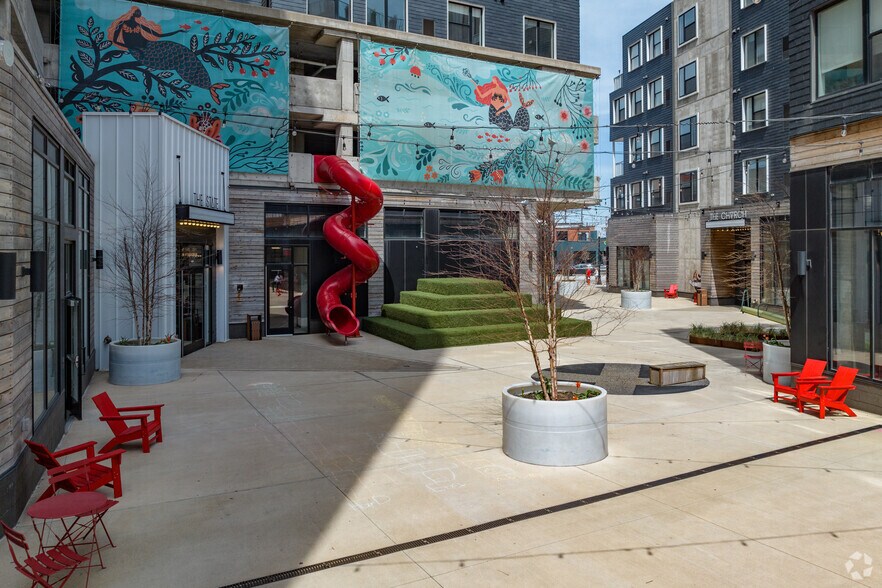 More Photos Of 2875 Detroit Ave, Cleveland Apartments For Lease