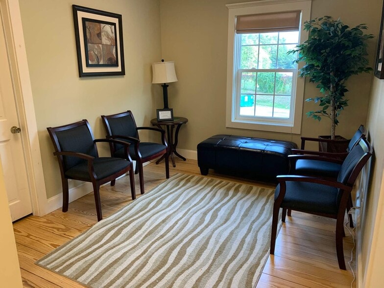 More Photos Of 172 Route 101, Bedford Office For Sale