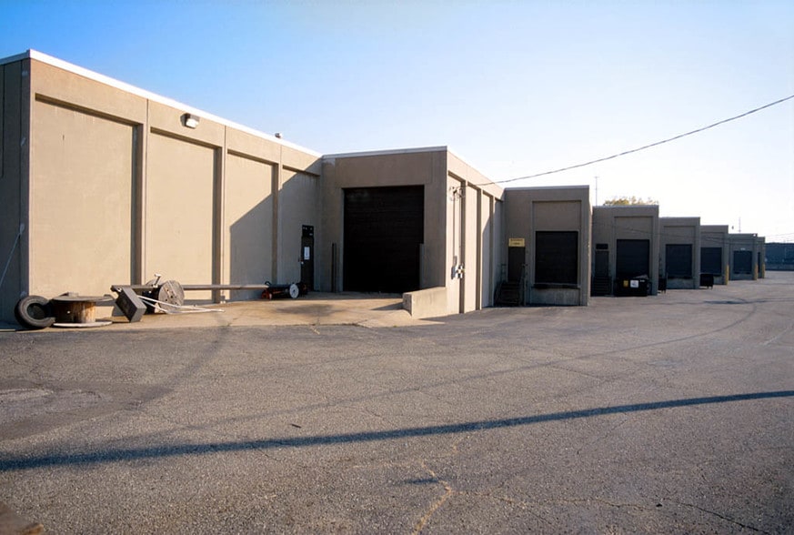 More Photos Of 23000-23080 Miles Rd, Bedford Heights Light Manufacturing For Lease