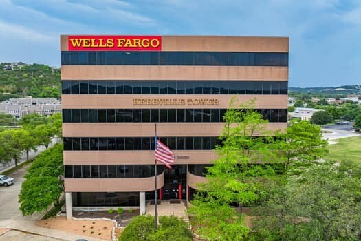 More Photos Of 222 S Sidney Baker St, Kerrville Office For Lease